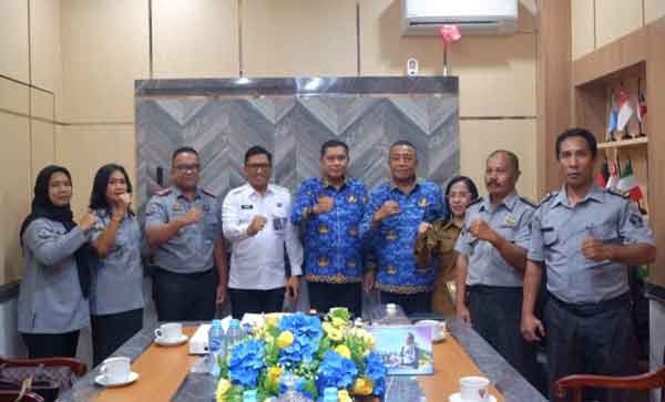 Kakanwil Ditjenpas Maluku Kunjungi Wali Kota Ambon Bahas Sejumlah Isu Penting 1 Kakanwil Ditjenpas Mal Kunjungi Walkot BW
