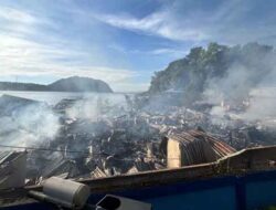 Kebakaran Hebat Ludeskan 3 Unit Rumah di Dok VII, Ini Pengakuan Saksi Mata
