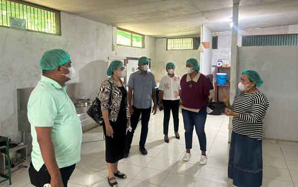 Komisi II DPRD Ambon Tinjau SD Kristen Seri