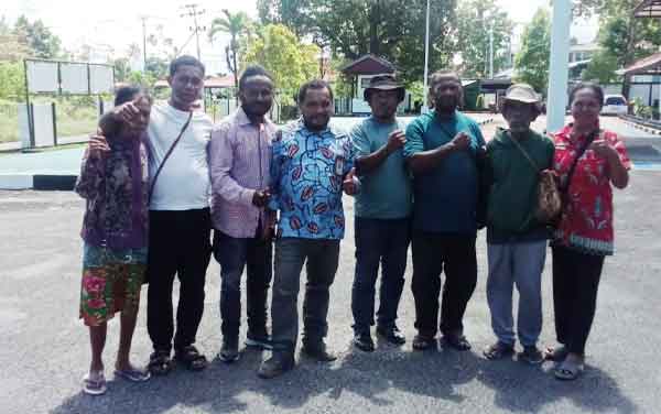 ALLAH MAHA BESAR! Hakim Bebaskan "Korban Salah Tangkap" di Kasus Numfor Timur 3 LBH KYADWAUN MAURENS Korban Salah Tangkap