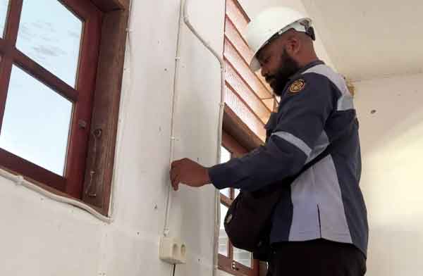 PLN Hadirkan Terang melalui SuperSUN di SD YPK Elim Berakha Napan Nabire 2 PLN SD YPK Elim Berakha Napan2