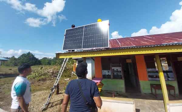 PLN Terangi 3 Sekolah di Bintuni