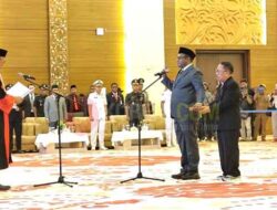 KPT Papua Barat Resmi Lantik Ketua DPRP PBD dan 9 Legislator Otsus