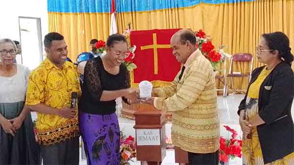 Pereda GPDP Logos Manokwari Gelar Retret serta Kunjungan Kasih di Biak 2 Pereda GPDP Logos Manokwari ke Biak2