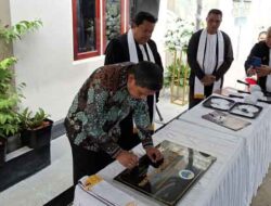 Resmikan Pastori 3 Jemaat GPM Halong, Ada Pesan Penting Wali Kota Bodewin