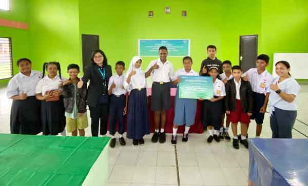 bandara Pattimura Ambon Bantu 2 SLB