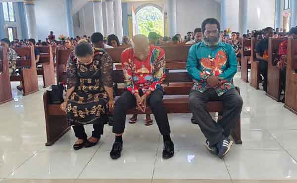 Serukan Jaga Ketat Suara BTM-CK, Ini Penegasan Dewan Adat Mamberamo Raya 2 BTM n Istri Kunjungi Mambraya