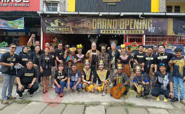 PT JBS Perkasa Resmi Buka Cabang FORTRESS di Sorong, Hadirkan Pintu Berbahan Baja 3 Cabang FORTRESS Sorong2