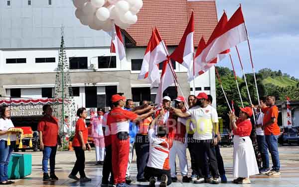 Gub Elkam Canangn Bulan HUT RI ke 80