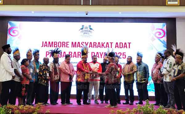 Jambore Masy Adat 8 Komitmen Bersama