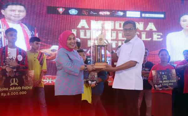 Kecamatan Sirimau Juara Umum Amboina Jukulele 2025