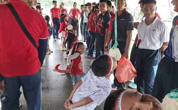 Keluarga Besar Lanud Pattimura Ambon Gelar Lomba Meriahkan HUT ke 80 RI 1 Lanud Pattimura Ambon Lomba HUT 80 RI2