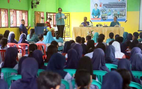 Lisa Wattimena Sos SMPN 2 Ambon