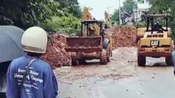 Longsor Susulan Batu Koneng, Satu Alat Berat BPJN Tertimbun 12 Longsor Batu Koneng
