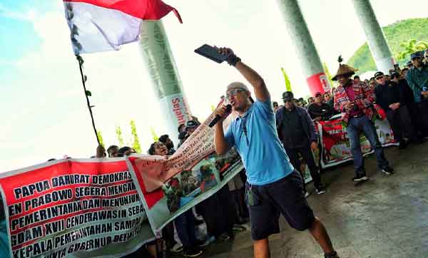 Panji Agung Mangkunegoro: Panji Demokrasi Yang Berhati "LEBIH PAPUA DARI PAPUA" dalam PSU Pilgub Papua 2 PANJI AGUNG MANGKUNEGORO3