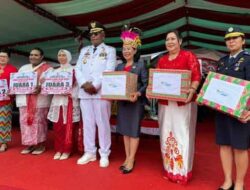 TP PKK Mimika Sabet Juara Pertama Lomba Gerak Jalan Indah HUT ke 80 RI