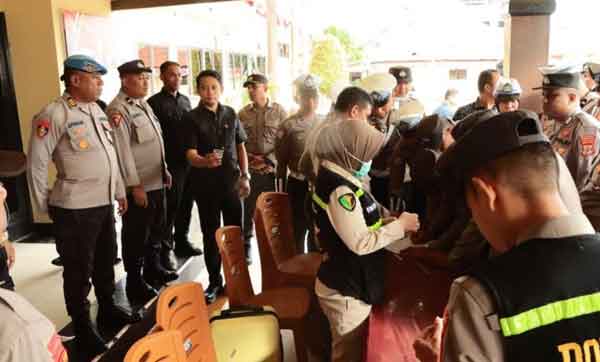 Polresta Ambon Periksa Anggota Rutin