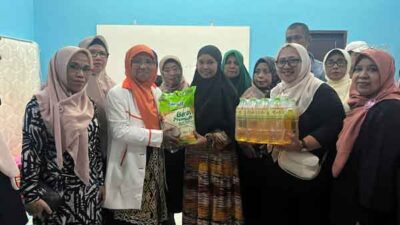 Saadiah Uluputty Bantu Korban Gempa Batumerah Ambon