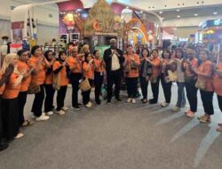 Samuel Yogi Apresiasi Tim UMKM Mimika Tampilkan Produk Khas Papua di AOE 2025