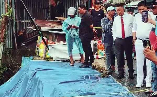 Longsor Terjang Dua Lokasi di Ambon, Wali Kota Langsung Tinjau Lapangan 2 Walkot BW Tinjau 2 Lokasi Lomgsor 2 17 8 2025