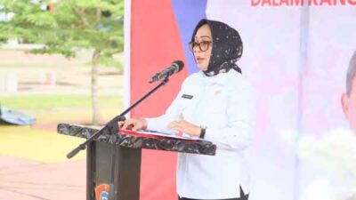Wawali Ely Lomba Senam Lansia HTU RI 80