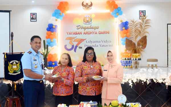 Yasarini Lanud Pattimura Gelar Syukuran HUT ke 37