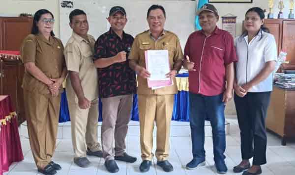 Bantuan PIP 238 Sekolah di Kota Ambon