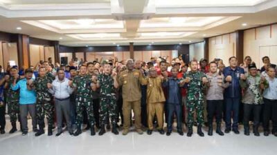 Bupati Rettob Pimpin Deklarasi Damai: Mimika Sepakat Jaga Rumah Bersama