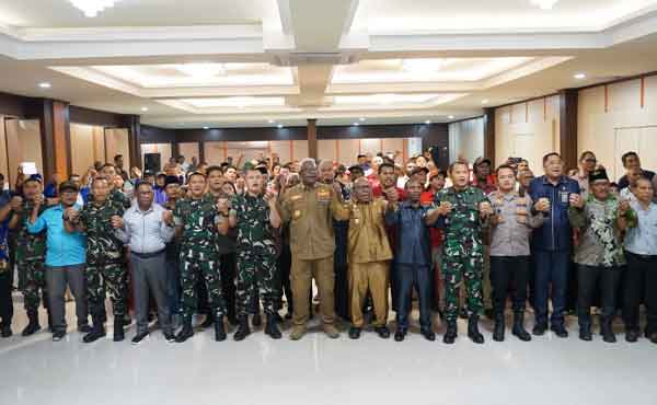 Bupati JR Deklarasi Mimika Damai