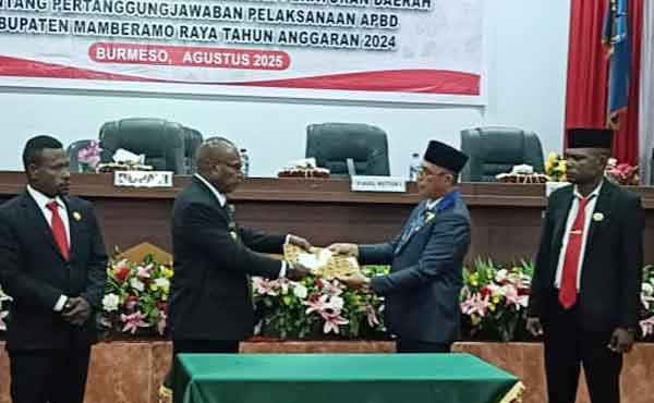 Pemprov Papua Diminta Tolak LKPJ Bupati Mamberamo Raya 2024, Ada Apa? 1 DPRK Mambraya LKPJ 2024
