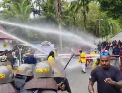 Demo Ricuh di Uncen Waena Pasca Gagal Long March: 4 Penanggung Jawab Aksi Diamankan