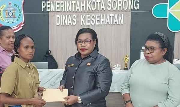 Dinkes Kota sorong Bantu Bayi Hidrosepalus