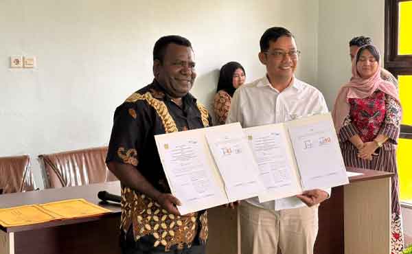 Dinas Koperasi-UMKM Mimika Teken MoU Strategis Bersama BPJS TK dan Notaris, Ini Tujuannya 1 Dinkop Mimika BPJS TK Teken MoU