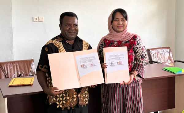 Dinas Koperasi-UMKM Mimika Teken MoU Strategis Bersama BPJS TK dan Notaris, Ini Tujuannya 2 Dinkop Mimika BPJS TK Teken MoU2