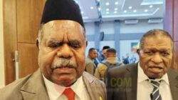 Gubernur Elkam : Catatan Penting DPRP Wajib Ditindaklanjuti