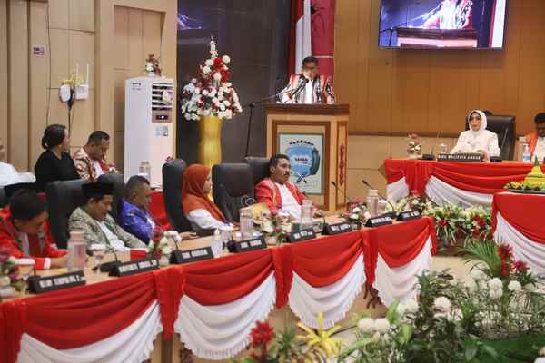 Paripurna HUT ke 450: Wali Kota Ambon Beberkan Indikator Positif-Tantangan Pembangunan 1 IMG 20250906 WA0038