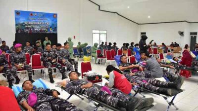 Koarmada III Hadiri Donor Darah Peringatan HUT ke-80 TNI di Kodaeral XIV Sorong