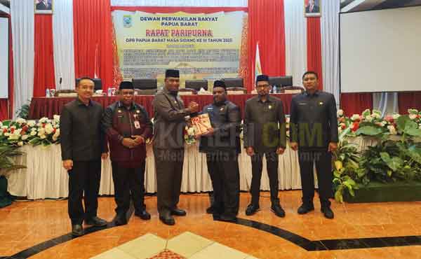 Raperda LKPJ 2024 Diusulkan, Wagub Lakotani Sebut Realisasi APBD Papua Barat 4.4 T 2 Wagub Lakotani Raperda LKPJ 2024