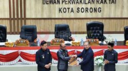 Lobat : Rekomendasi DPRK Sorong Jadi Pedoman Perbaiki Tata Kelola Pemerintahan 9 Wali Kota SL DPRK Sorong