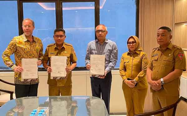 Walkot BW Teken MoU Blue Economy di Ambon