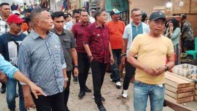 Walkot BW Tinjau 2 Pasar di Ambon