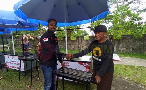 APKM Bantu Pedagang Kecil2