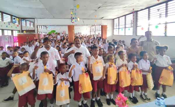 Kunjungi SD YPK Elim Malanu, Ini yang Dilakukan BMP PBD 1 Alfons Kambu DPD Barisan Merah Putih PBD3