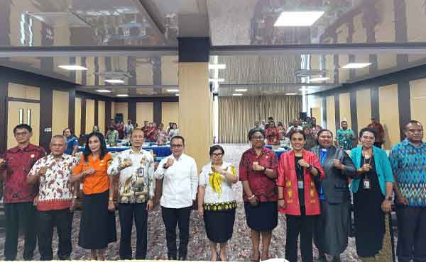 Pemkab Mimika Matangkan Strategi Turunkan Kemiskinan Daerah 2025–2029 2 Bappeda Mimika FGD Kemiskinan Daerah2