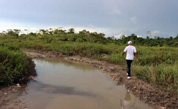 Soroti Ruas Jalan Ring I Perusahan, Carstensz: Gubernur PBD-Bupati Sorong Harus Serius 2 Carstensz Inigo Ortez Malibel Ruas Jalan2