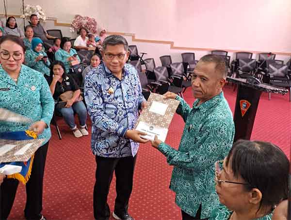 Poka Wakili Ambon ke Lomba Desa Pelaksana 10 Program Pokok PKK Tingkat Provinsi 2 Desa Poka Wakili Ambon ke Provinsi2