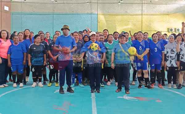 Dinkes Kota Sorong Futsal Putri HKN ke 61