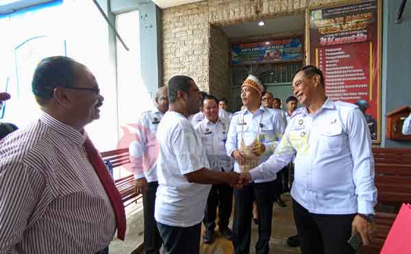 Resmi Bebas dari Lapas Abepura, Mantan Bupati Biak Siap Dorong Soal Ini 3 Herry A Naap Bebas dari Lapas3