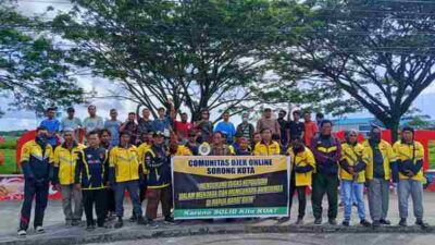 Gabungan Komunitas OJOL Kota Sorong Deklarasi Menjaga Kamtibmas Kota Sorong di Taman Sorong City, Kota Sorong, Papua Barat Daya, Rabu (15/10/2025). Foto/Ist