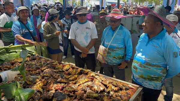Wagub Nausrau Tegaskan : Jadikan Festival Raja Ampat Ruang Ekspresikan Kekayaan Budaya 3 IMG 20251018 WA0011